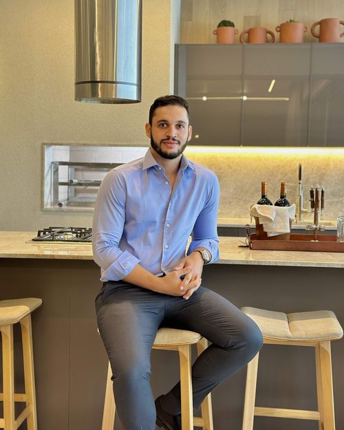 Cleiton Pesse, corretor de imóveis em Maringá